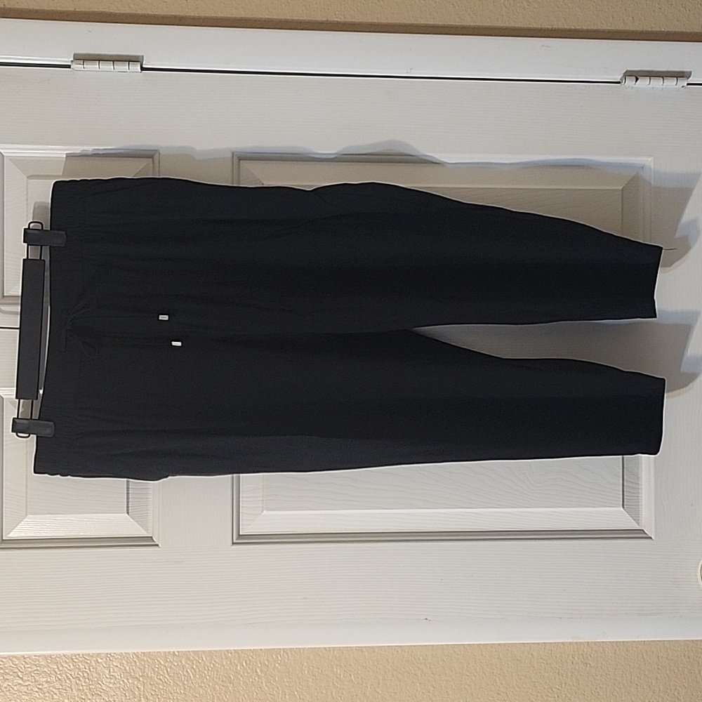 Cropped Pants - Old Navy, Medium, Black